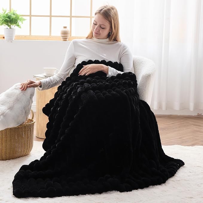 NEWCOSPLAY Faux Fur Ribbed Throw Blanket for Couch, Black, 50"x60" | Plush Soft Thick Warm Blanket for Couch Sofa Bed 850GSM, Fluffy Cozy Luxury Decorative Throw, Gift for Women Men