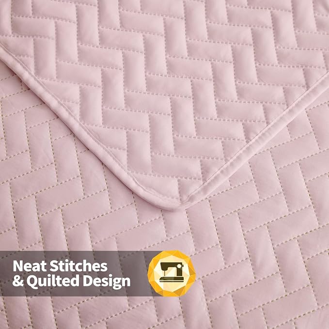 Maple&Stone Pink Quilt Set Twin/Twin XL, Extra Long Bedspread | Breathable Coverlet with Chevron Pattern, All-Season Dorm Bed Cover Set Bedding Decor 2 Piece