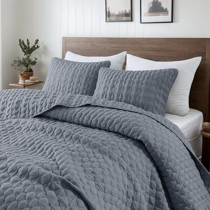 WDCOZY Blue Quilt King Size Bedding Sets with 2 Pillow Shams, Lightweight Soft Bedspread Coverlet, Quilted Blanket Thin Comforter Bed Cover for All Season, 3 Pieces, 104x90 inches