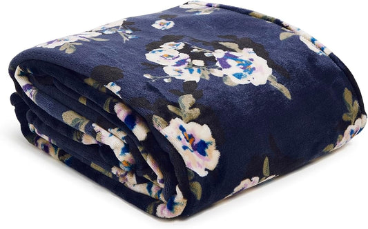 Vera Bradley Women's Fleece Throw Blanket – Soft Plush Blanket for Couch, Bedroom & Home Décor