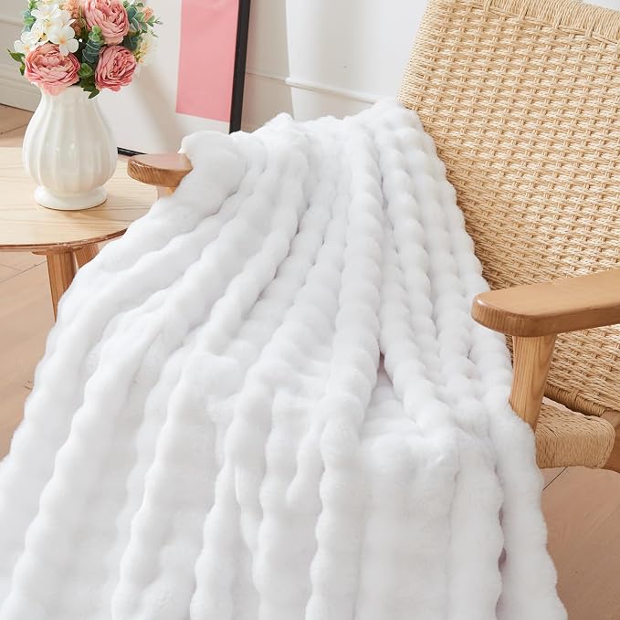 NEWCOSPLAY Faux Fur Fluffy Bubble Throw Blanket for Couch, White, 50"x60" | Soft Thick Warm Bubble Blanket for Couch Sofa Bed 550GSM, Plush Cozy Luxury Decorative Throw, Gift for Women Men