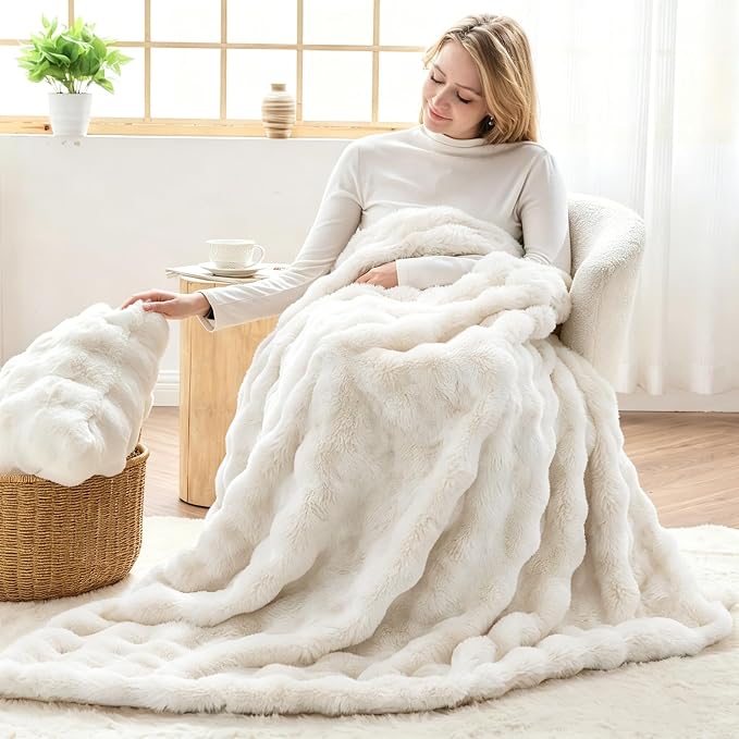 NEWCOSPLAY Faux Fur Fluffy Bubble Twin Blanket for Couch, Ivory, 60"x80" | Soft Thick Warm Bubble Blanket for Couch Sofa Bed 550GSM, Plush Cozy Luxury Decorative Throw, Gift for Women Men