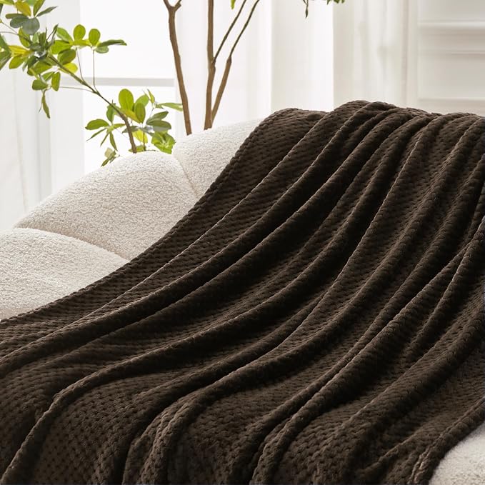 Exclusivo Mezcla Soft Waffle Fleece Bed Blanket Twin Size, Coffee | Lightweight Plush Blanket for Bed, Couch, Sofa, Cozy Fluffy Design for Bedroom, Guest Room, All Season, 60x80 Inches