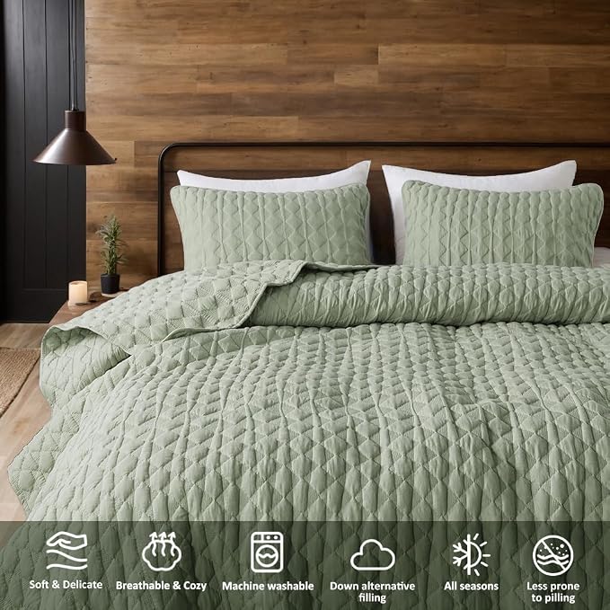 WDCOZY Sage Green Quilt Queen Size Bedding Sets with 2 Pillow Shams, Lightweight Soft Bedspread Coverlet, Quilted Blanket Thin Comforter Bed Cover, All Season Spring Summer, 3 Pieces, 90x90 inches