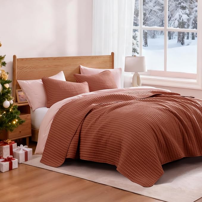 WRENSONGE King Size Quilt-Lightweight Bedspreads King Quilt Bedding Set | Soft Coverlet with 2 Pillow Shams for All Seasons, Suitable for Bed, Couch, 3 Pieces, 106"x94"