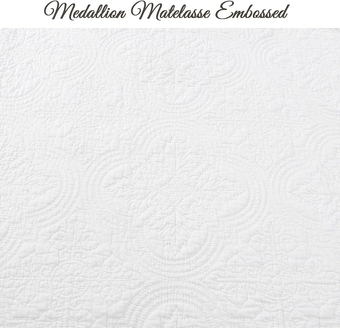 Cozy Line Home Fashions 100% Cotton Victorian Medallion Solid White Matelasse Embossed Bedding Quilt Set, Reversible Lightweight Bedspread, Coverlet for All Season (Blantyre - White, Queen - 3 piece)