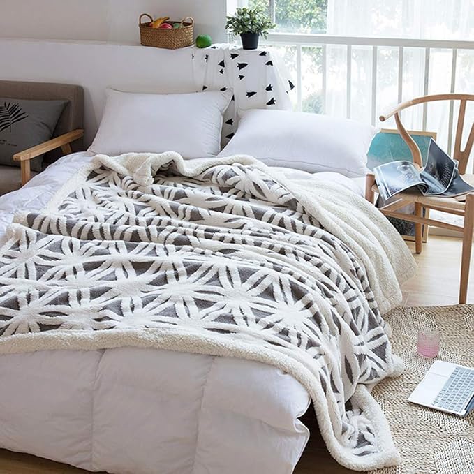LOMAO Sherpa Fleece Blanket Gifts for Mom Dad Cozy Soft Throw Blanket for Women Men Birthday Gifts Dual Sided Couch Sofa Bed Blanket (Grey, 90''x90'')