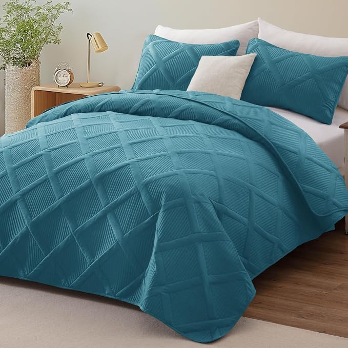 Exclusivo Mezcla California King Size Quilt, Teal | Soft Bedspreads with 2 Pillow Shams, Modern Striped Pattern, Lightweight Bedding Set Coverlets for All Seasons, 112x104 Inch