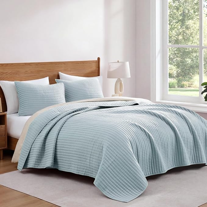 WRENSONGE Twin Quilt-Lightweight Bedspreads Sky Blue Twin Quilt Bedding Set | Soft Coverlet with Pillow Sham for All Seasons, Suitable for Bed & Couch, 2 Pieces, 66"x92"