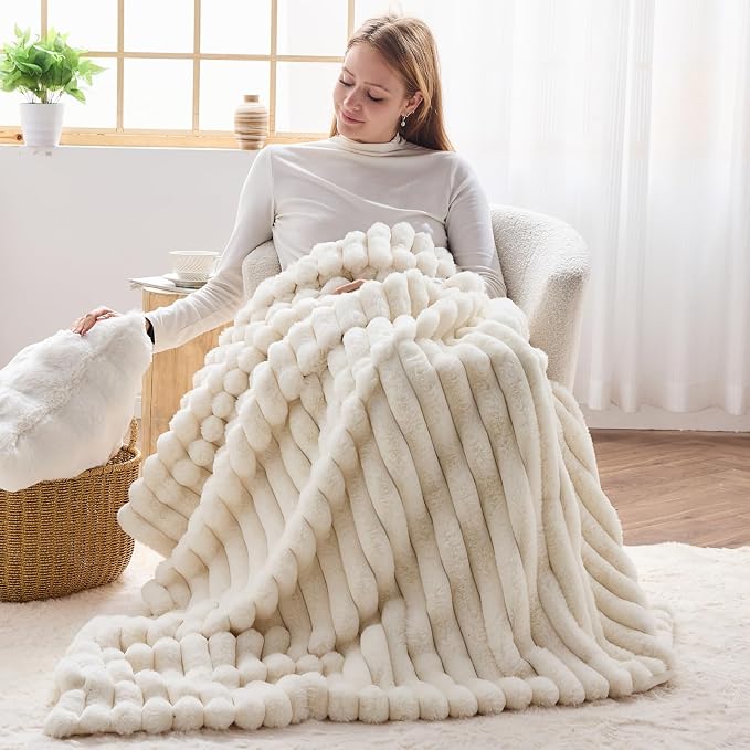 NEWCOSPLAY Faux Fur Ribbed Throw Blanket for Couch, Ivory, 50"x60" | Plush Soft Thick Warm Blanket for Couch Sofa Bed 850GSM, Fluffy Cozy Luxury Decorative Throw, Gift for Women Men