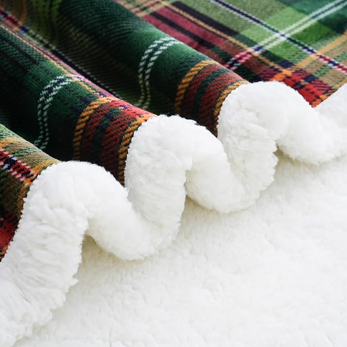 PU MEI Sherpa Fleece Throw Blanket 60" x 80" Reversible Plush Fluffy Large Big Blanket Lattice Flannel Blankets for All Season Use, Chrismas Green