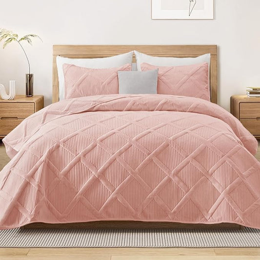 Exclusivo Mezcla Quilt King Size, Blush Pink | Soft Bedspreads with 2 Pillow Shams, Modern Striped Pattern, Lightweight Bedding Set Coverlets for All Seasons, 104x96 Inch