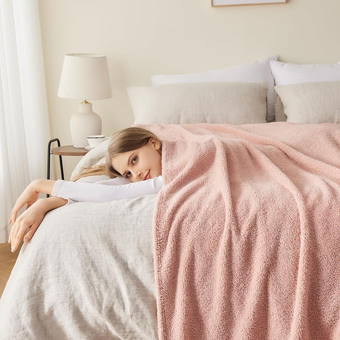 NEWCOSPLAY Knitted Throw Blanket for Couch Sofa Bed, Pink, 50"x60" | Super Soft Plush, Fuzzy Fluffy Microfiber, Lightweight Cozy Blanket for Room Decor, All Season Use