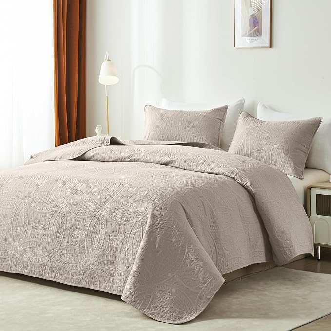 akkialla Taupe Twin Quilt Set, Ultrasonic Lightweight Bedspread Coverlet for Modern Minimalist Bedroom, Soft Microfiber Coin Pattern Bedding, 2-Piece (1 Quilt, 1 Pillow Sham) | Breathable fabric