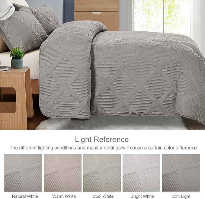 Exclusivo Mezcla Quilt King Size, Light Grey | Soft Bedspreads with 2 Pillow Shams, Modern Striped Pattern, Lightweight Bedding Set Coverlets for All Seasons, 104x96 Inch