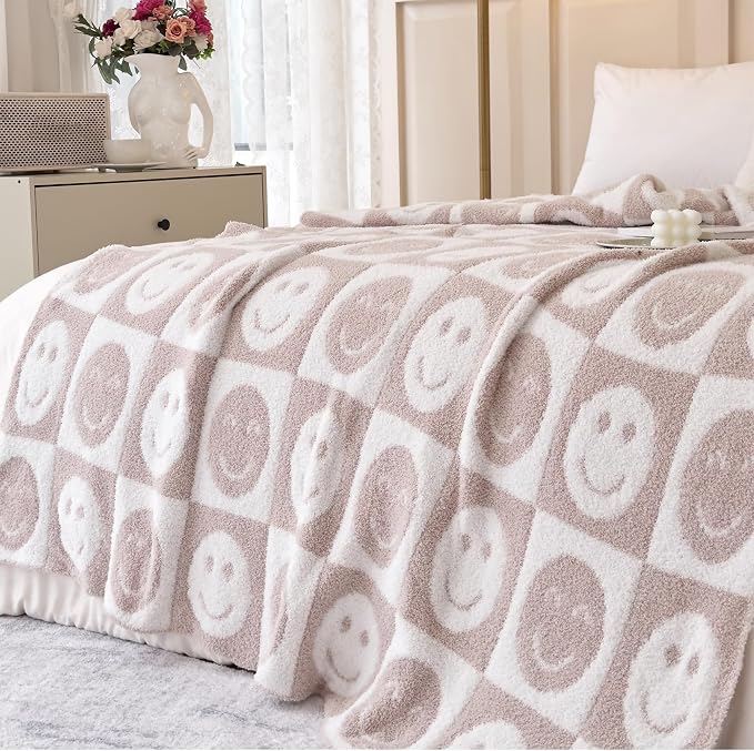 Ultra Soft Cozy Happy Smiling Face Checkered Knitted Throw Blanket Fluffy Microfiber Checkerboard Bed Blanket Lightweight Both Sides Blanket for Couch Sofa Bed (Smile Cream, Throw 50“x60”)
