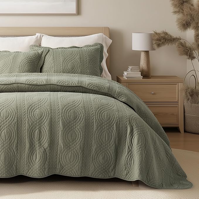 EverGrace 100% Cotton Scallop Quilt Set, King Size, Olive Green | Scalloped Border, Timeless Chic Aesthetic, All-Season Comfort, Perfect French Country Bedroom Decor, 3 Piece Set with 2 Shams