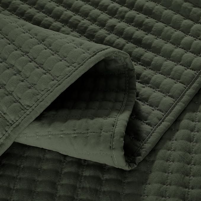 King Size Quilt-Lightweight Bedspreads Dark Green King Quilt Bedding Set | Soft Coverlet with 2 Pillow Shams for All Seasons, Suitable for Bed, Couch, 3 Pieces, 106"x94"