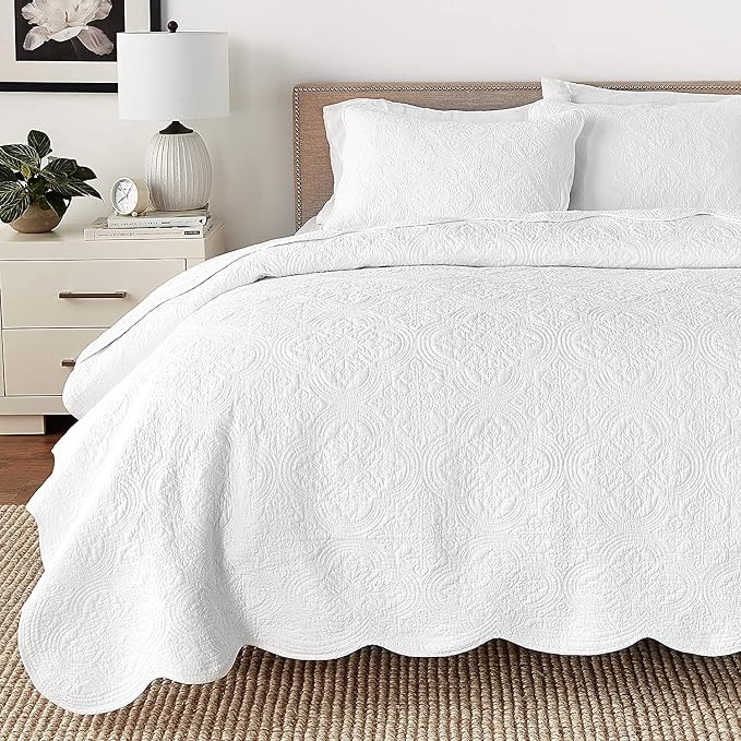 Cozy Line Home Fashions 100% Cotton Victorian Medallion Solid White Matelasse Embossed Bedding Quilt Set, Reversible Lightweight Bedspread, Coverlet for All Season (Blantyre - White, King - 3 piece)