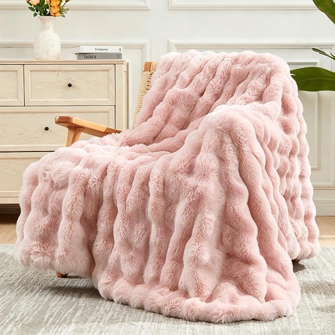 NEWCOSPLAY Faux Fur Twin Blanket Pink Bubble Blanket Thick Warm Soft for Couch Sofa Bed 550GSM (Pink, Twin(60"x80")) | Soft Thick Warm Bubble Blanket for Couch Sofa Bed 550GSM, Plush Cozy Luxury Decorative Throw, Gift for Women Men