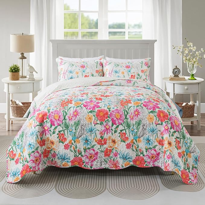 Travan Floral Quilt Queen Quilt Set, Ultra Soft Reversible Queen Quilt Bedding Set with 1 Quilt Set and 2 Shams Red Flower Quilt for All Season, Coreopsis-Red, Queen