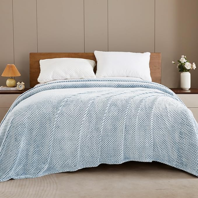 Exclusivo Mezcla Soft Waffle Fleece Bed Blanket King Size, Heather Blue | Lightweight Plush Blanket for Bed, Bedroom, Cozy Flannel with Waffle Texture, Stylish Home Decor, All Season, 104x90 Inches