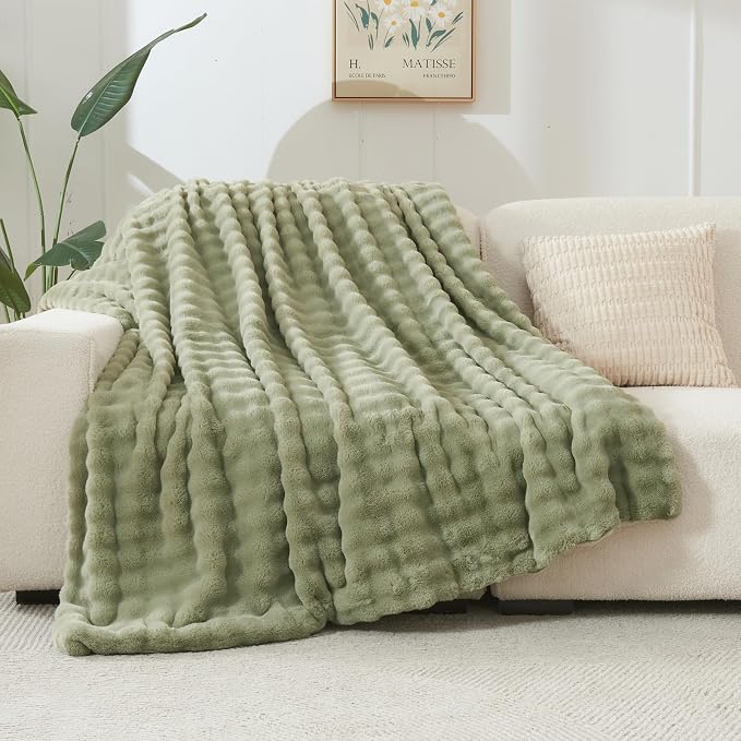 Sage Faux Fur Bubble Throw Blanket Twin 60x80 Inch 550GSM Plush
