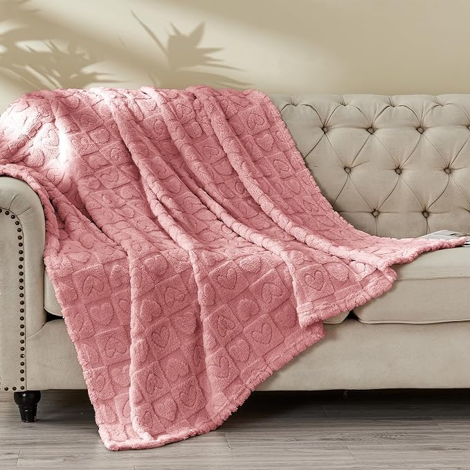 FY FIBER HOUSE Throw Blankets with Heart Checkered,Soft Warm Blankets for Lover Mom Father Gifts,Washable Lightweight Fuzzy Blanket for Couch Sofa Bed Office All Season(Pink,90"x90")