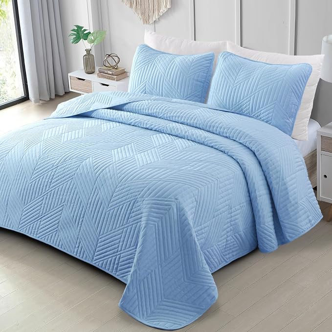 Exclusivo Mezcla Ultrasonic King Quilt Bedding Set, Light Blue | Lightweight Bedspreads, Soft Microfiber, Modern Geometric Coverlet, All Season Bed Cover, 1 Quilt and 2 Pillow Shams