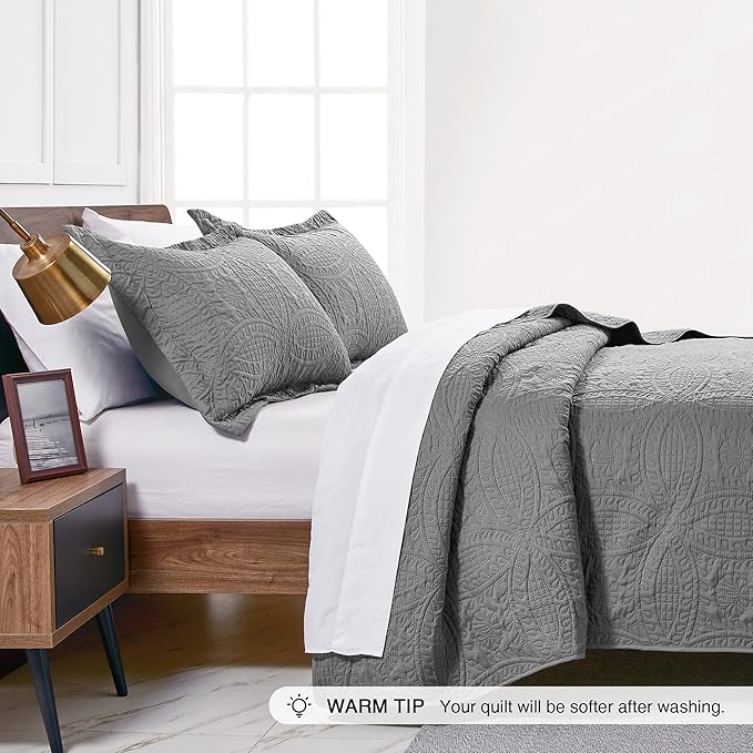 Love's cabin Quilts for Queen Bed Grey Bedspreads - Soft Bed Summer Lightweight Bedspread Comforter - Modern Style Coin Pattern Coverlet for All Season - 3 Pieces (1 Quilt, 2 Pillow Shams)