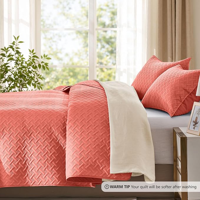 FLYMME Quilts Queen Size,Lightweight Coral Bedspreads,Basket Weave Pattern,Ultra Soft Microfiber Bed Coverlet 3 Pieces for All-Seasons (1 Quilt,2 Shams)