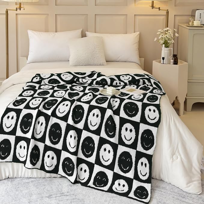 Ultra Soft Cozy Happy Smiling Face Checkered Knitted Baby Blanket Fluffy Microfiber Checkerboard Bed Blanket Lightweight Both Sides for Couch Sofa Bed (Smile, Baby 30"x40")