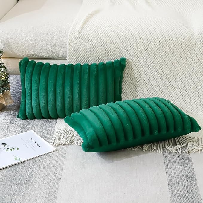 Soleebee Set of 2 Throw Pillow Covers Soft Cozy Velvet Pillowcase Faux Rabbit Fur Cover for Couch Sofa Bed Chair Home Decorative Pillows Cover (16x24 Inch, Christmas Green)