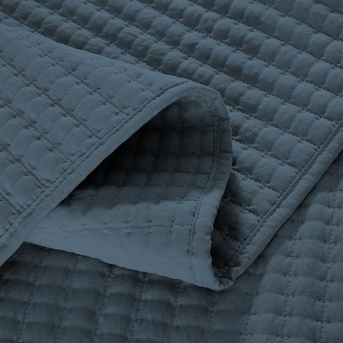 King Size Quilt-Lightweight Navy Blue Bedspreads King Quilt Bedding Set | Soft Coverlet with 2 Pillow Shams for All Seasons, Suitable for Bed, Couch, 3 Pieces, 106"x94"
