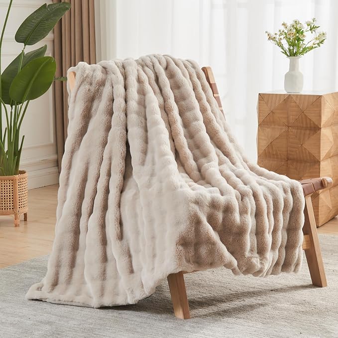 NEWCOSPLAY Faux Fur Fluffy Bubble Throw Blanket for Couch, Linen, 50"x60" | Soft Thick Warm Bubble Blanket for Couch Sofa Bed 550GSM, Plush Cozy Luxury Decorative Throw, Gift for Women Men