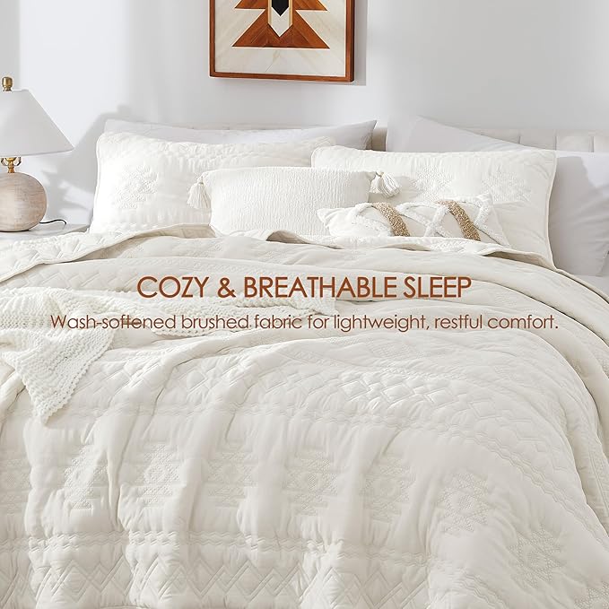 WDCOZY Boho Ivory Quilts Queen Size Bedding Sets with 2 Pillow Shams, Cream White Farmhouse Lightweight Soft Bedspread Coverlet for All Season, 3 Pieces, 90x90 inches