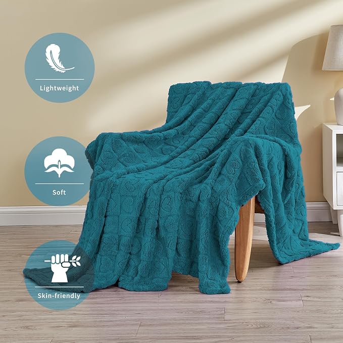 FY FIBER HOUSE Throw Blankets with Heart Checkered,Soft Warm Blankets for Lover Mom Father Gifts,Washable Lightweight Fuzzy Blanket for Couch Sofa Bed Office All Season(Umber Blue,50"x60"