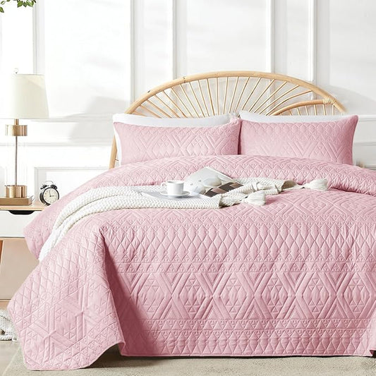 akkialla Full/Queen Quilt Set, Pink Lightweight Microfiber Bedspread Coverlet, Boho Geometric Pattern, Soft All-Season Bedding, 3-Piece (1 Quilt, 2 Pillow Shams)