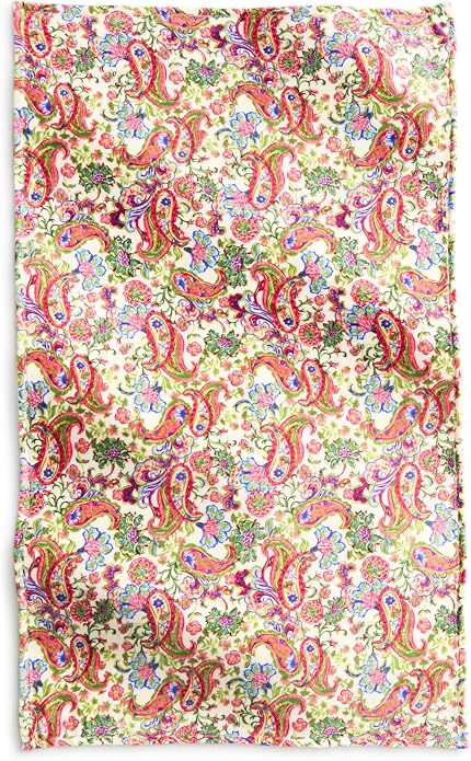 Vera Bradley Women's Fleece Throw Blanket – Soft Plush Blanket for Couch, Bedroom & Home Décor