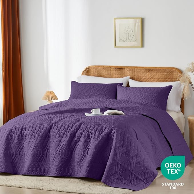 akkialla Full/Queen Quilt Set, Purple Lightweight Microfiber Bedspread Coverlet, Boho Geometric Pattern, Soft All-Season Bedding, 3-Piece (1 Quilt, 2 Pillow Shams)
