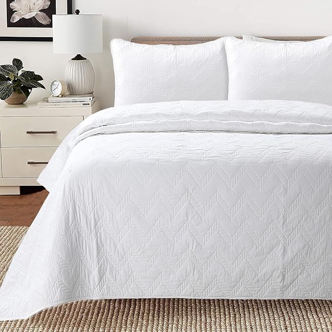 Cozy Line Home Fashions 100% Cotton Geometric Modern Zig Zag Stitch Solid White Quilt Bedding Set, Coverlet, Bedspread Lightweight for All Season (Chevron, King - 3 Piece)