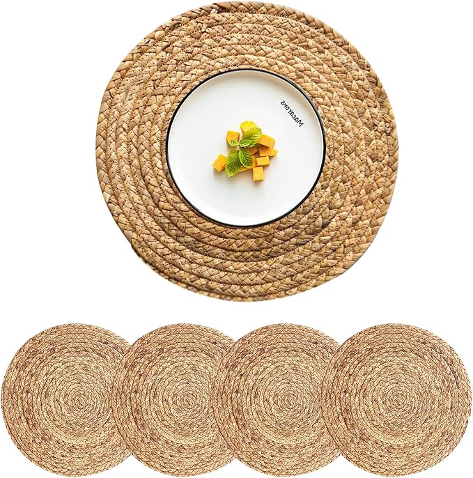 Round Woven Placemats Set of 4, Natural Water Hyacinth Place mats, 13.5 Inch Rattan Placemats Wicker Placemats Farmhouse Boho Braided Heat Resistant Outdoor Placemat Patio Table Place Mats