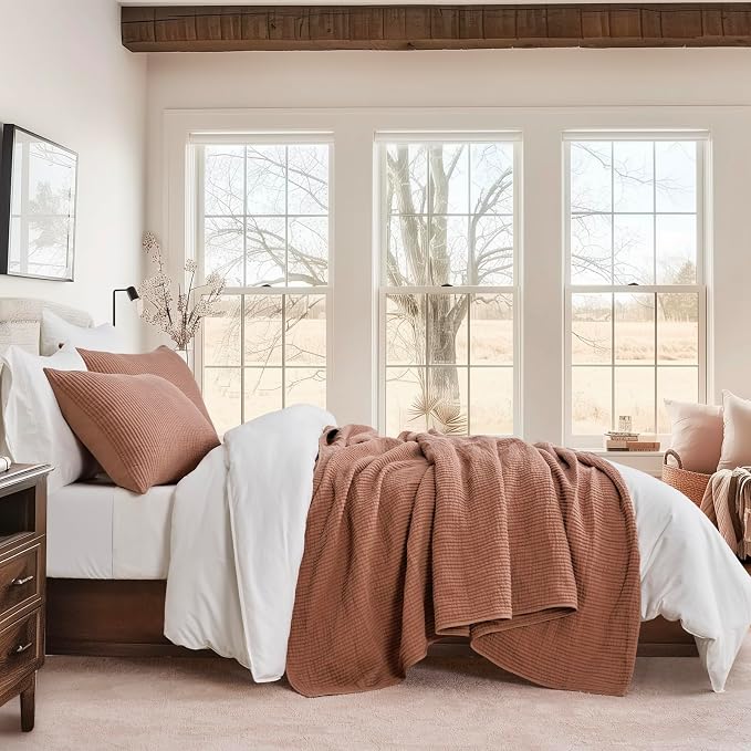 EVERGRACEHOME Cotton Ribbed Matelassé Coverlet Set, King Size, Clay | Soft Lightweight Bedspread, 3 Pieces, Breathable Cozy Oversized Quilted Bedding Set for All Seasons, with 2 Pillow Shams