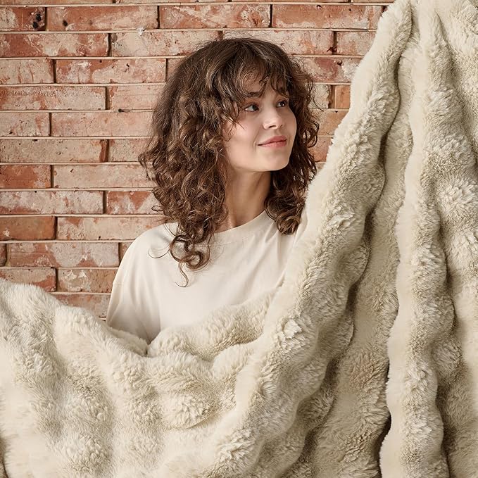 Lotus Karen Faux Fur Throw Blanket Linen - 800 GSM Bubble Rabbit Fluff Blanket for Couch Bed Sofa,Softest Fluffy Fuzzy Cozy Blanket,Thick Furry Plush Shaggy Warm Blankets for Women,108x90 Inches