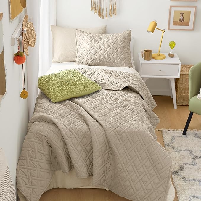 Comfort Spaces Kienna Twin Quilt Bedding Set 2P, 66"x 90" Beige Diamond | Soft Cozy Lightweight Summer Twin XL Coverlet for College Dorm, Quilted Extra Layer, Modern Casual Bedroom Decor, OEKO-TEX