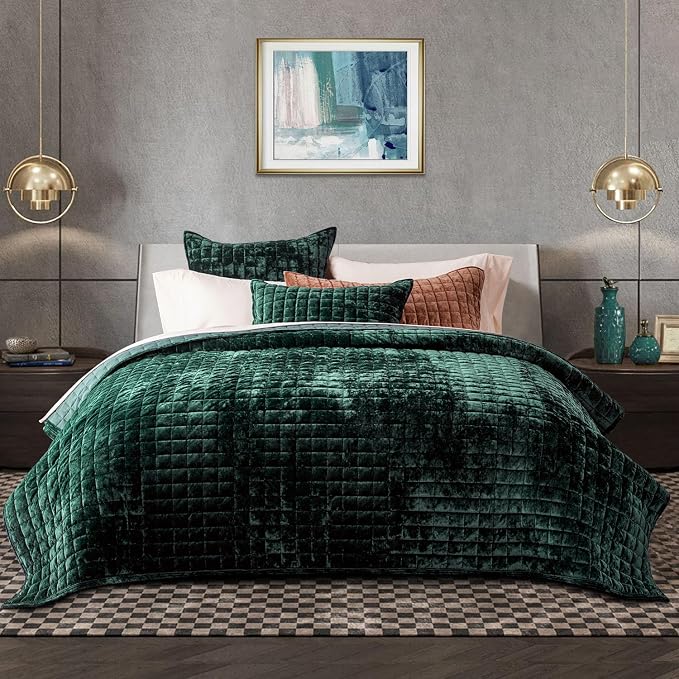 RECYCO Channel Box Stitch Velvet Quilt Set, King Size, Emerald Green | Ultra Soft Lightweight Velvet Comforter, Luxury Oversized Bedspread Coverlet, Quilted Bedding Set for All Season with 2 Shams