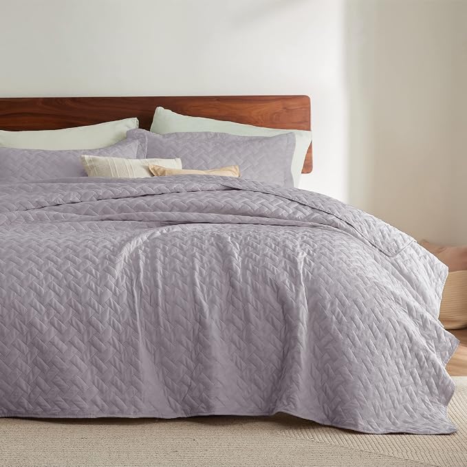 Bedsure Queen Size Quilt, Lightweight Comforter Set, Light Purple Bedspread | Coverlet, Basket Weave, All-Season Comfort, Skin-Friendly Soft, Breathable, Machine Washable, 90"x96", 3 Pcs, 2 Pillow Shams