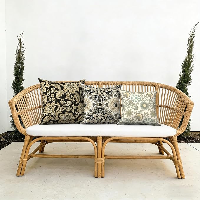 Outdoor Throw Pillow Covers 18x18 Inch, Decorative Pillow Covers for Patio Furniture, Vintage Medallion Modern Cushion Cases for Garden Couch Home Sofa, Pack of 2