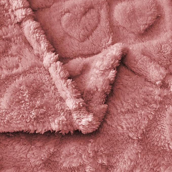 FY FIBER HOUSE Throw Blankets with Heart Checkered Valentines Day Blankets for Lover Mom Gifts Washable Lightweight Fuzzy Blanket for Couch Sofa Bed All Season Pink 50"x60"