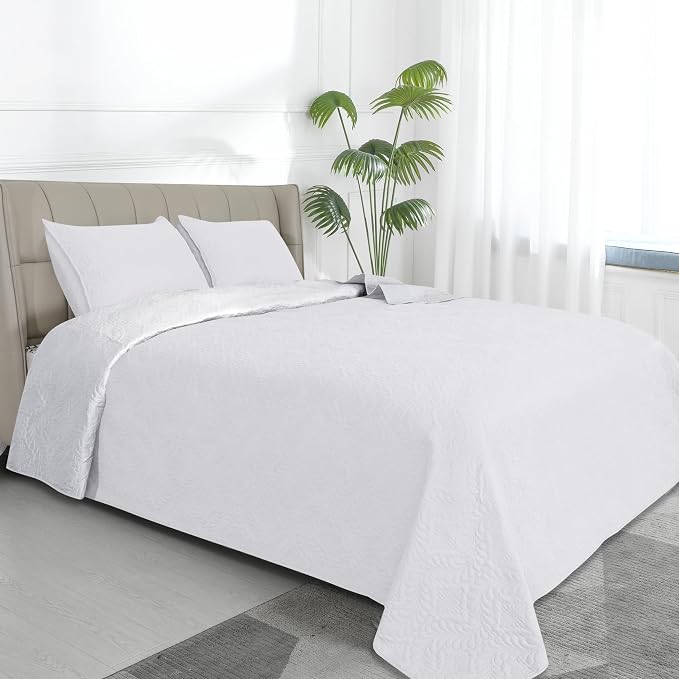 Easy-Going Reversible Quilt Set Full/Queen, Bedspread with 2 Shams | Olive leaf-White/White, Lightweight Bed Comforter, 1 Quilt + 2 Pillow Shams, All-Season Coverlets for Bedroom